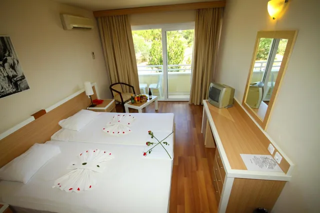 Standard, Single, Land View, Tuntas Beach Hotel Altinkum 3/6