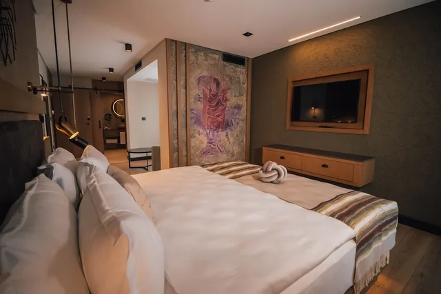 غرفة ديلوكس ركنية بسرير كينج، Panagia Premiere Hotel 3/3