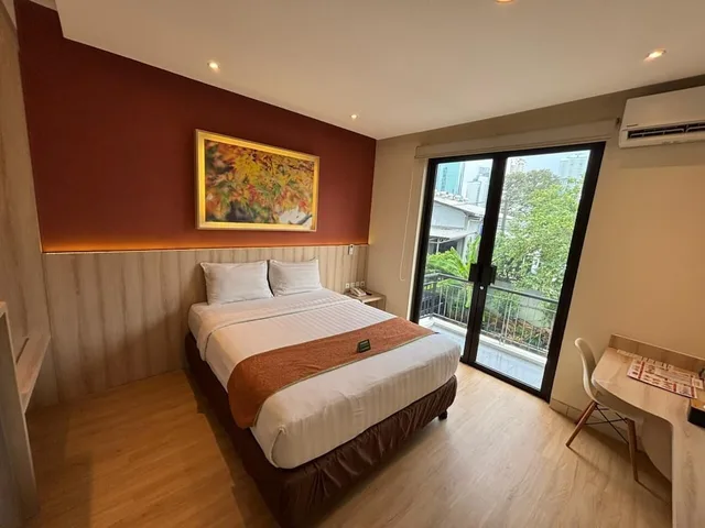 Executive, Queen Bed, Balcony, D'Bamboo Suites 9/10