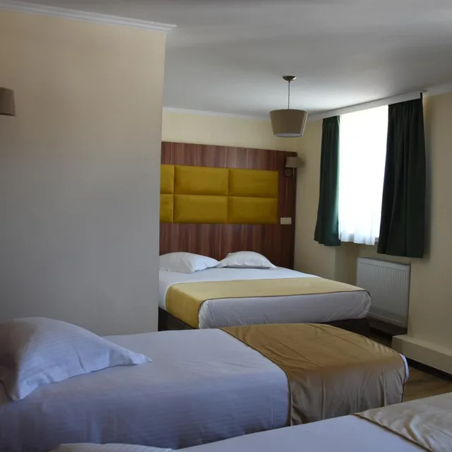غرفة كومفورت رباعية بسرير فردي، Sun Hotel 5/10