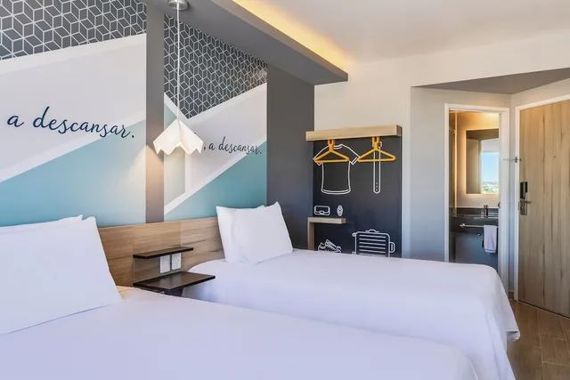Superior, Twin Beds, One Ciudad Juarez Alameda 4/7