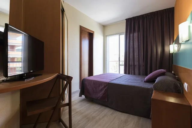 Standard, Single, Queen Bed, Papi Hotel 3/4