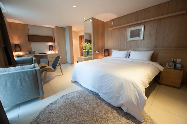 Deluxe, Queen Bed, Hotel Rian 1/5