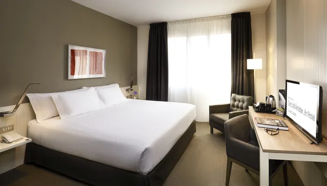 غرفة كلاسيكية مفردة بسرير مزدوج، SERCOTEL AMISTER ART HOTEL 1/2
