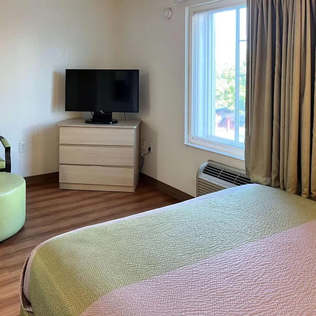 غرفة بسرير كوين لذوي الإعاقة، Motel6 Belmont, CA San Francisco Redwood City 5/7