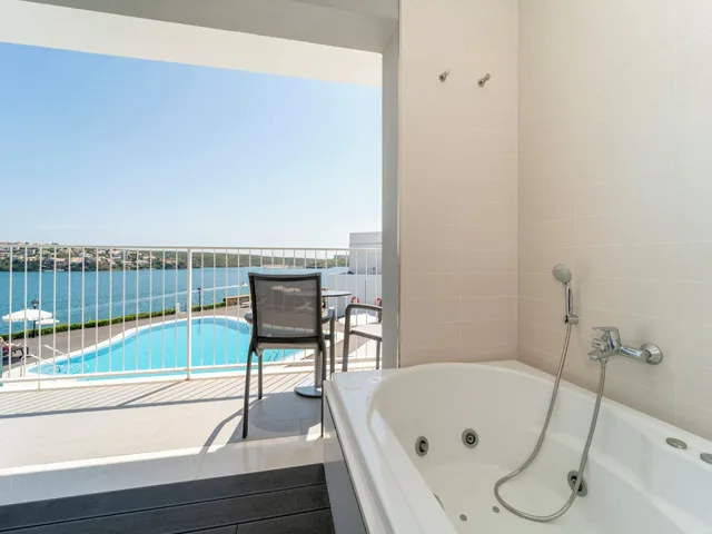 Suite, Pool and Sea View، ARTIEM Carlos 8/8