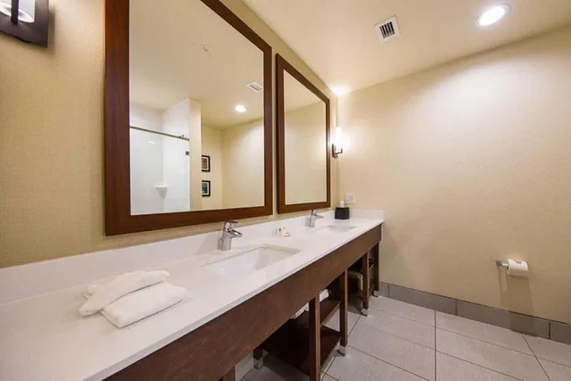 جناح كبير بسريرين كوين، Comfort Suites Piedmont - Greenville South 4/5
