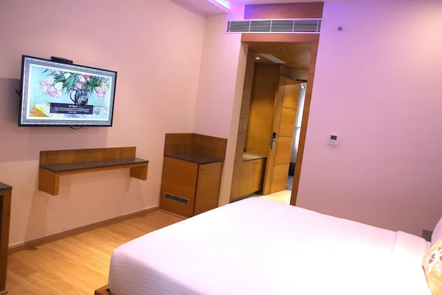 غرفة قياسية بسرير كوين، Comfort Inn Kaikaluru 2/2