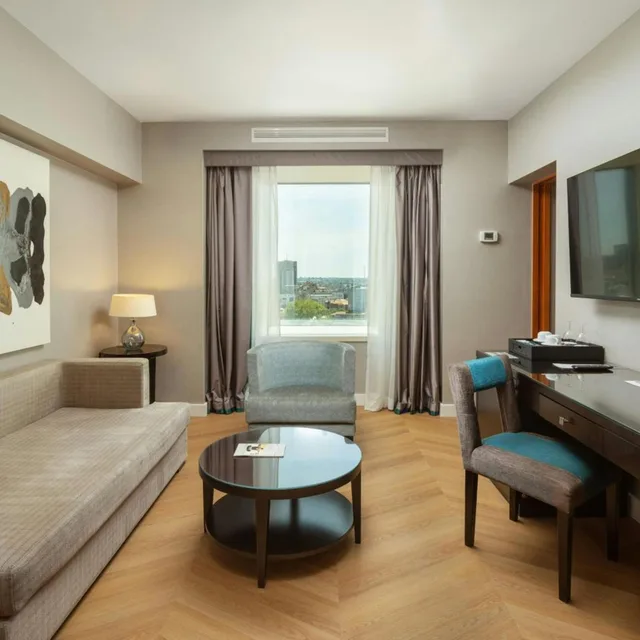 1 Bedroom, Junior Suite, Deluxe, King Bed, Executive Level، Sheraton Bucharest Hotel 3/7