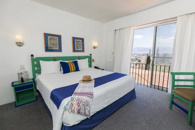 غرفة قياسية بسرير كينج، Hotel Victoria Oaxaca 1/6