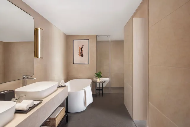 جناح سوبيريور بسرير كينج بمنطقة جلوس، Novotel Mumbai International Airport 4/5