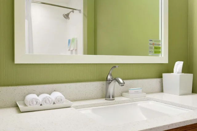 جناح بسرير كينج بغرفة نوم واحدة مع أريكة، HOME2 SUITES BY HILTON STILLWATER 3/4