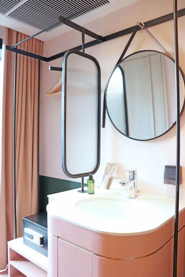 Superior Twin Room, The Quarter Ratchathewi by UHG 4/4