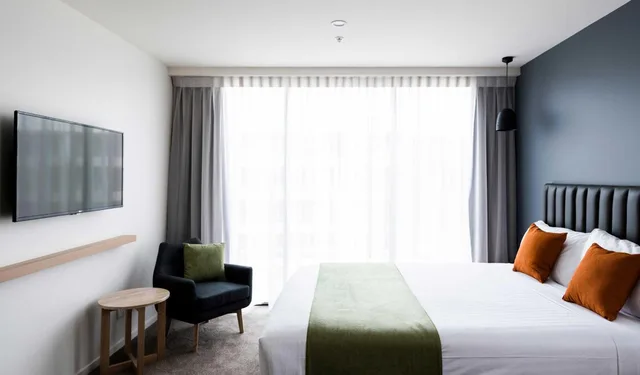 Room, Queen Bed, Accessible, Abode Kingston 1/5