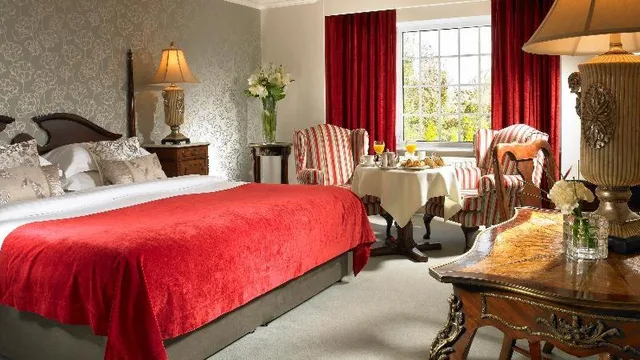 Petite, Double Bed، Randles Hotel Killarney 1/4