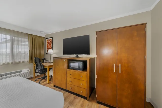 غرفة قياسية بسرير كوين لذوي الإعاقة، Best Western Plus Northwoods Inn 8/10
