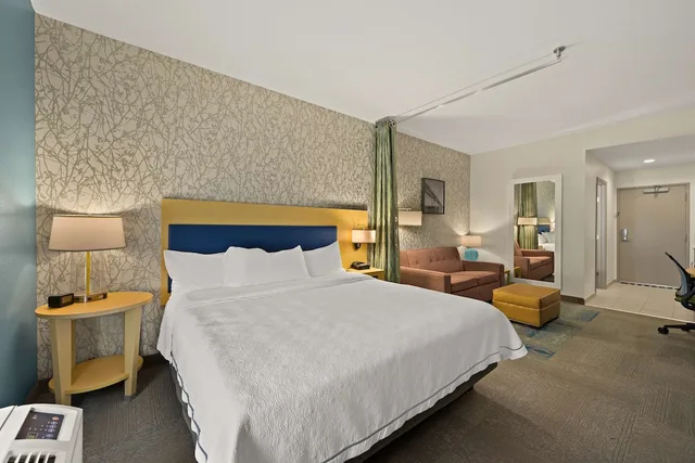 Studio, King Bed, Home2 Suites By Hilton Baytown 2/10