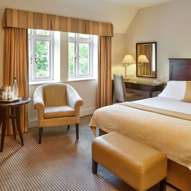 غرفة سوبيريور بسرير مزدوج، Macdonald Frimley Hall Hotel And Spa 3/6