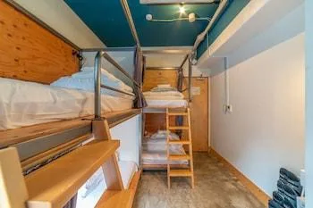 Private, Quadruple, 2 Bunk Beds, Bunk Beds، Wise Owl Hostels Shibuya 1/1