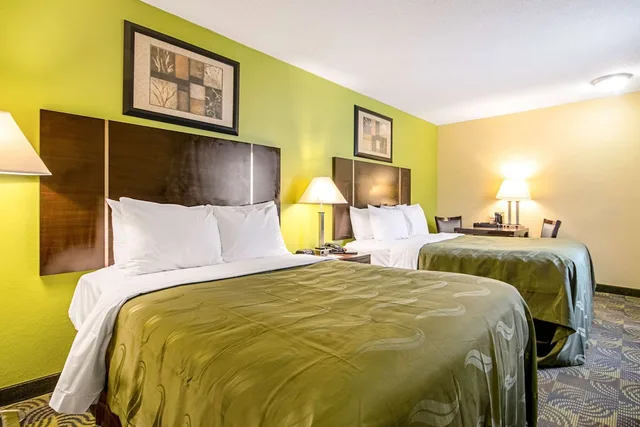 غرفة بسريرين مزدوجين لذوي الإعاقة، Quality Inn & Suites Glenmont - Albany South 1/4
