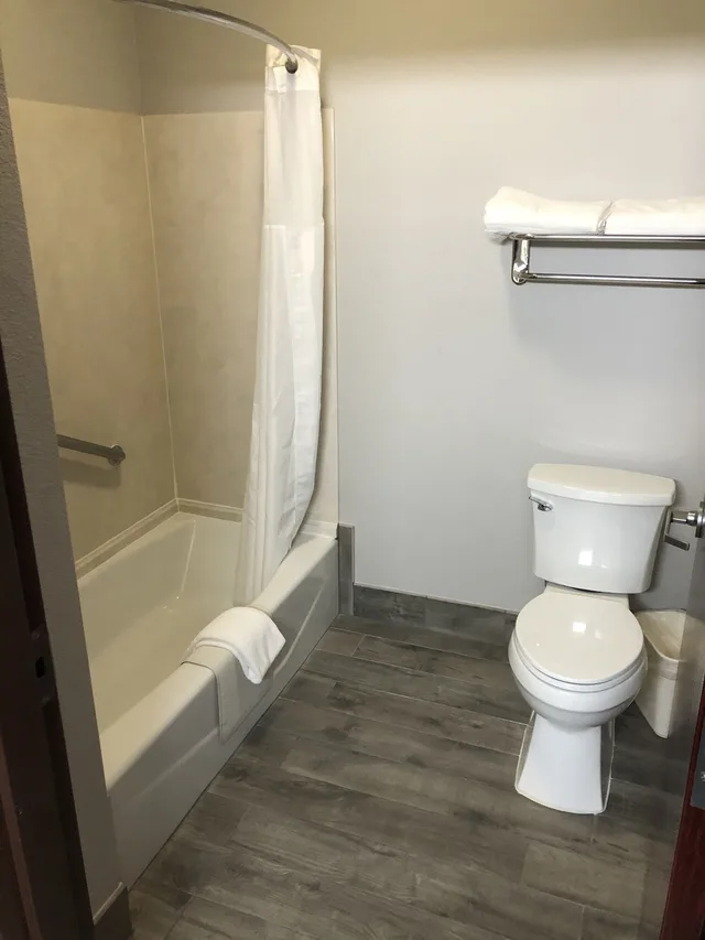 جناح بسرير كينج، Lea County Inn 3/4