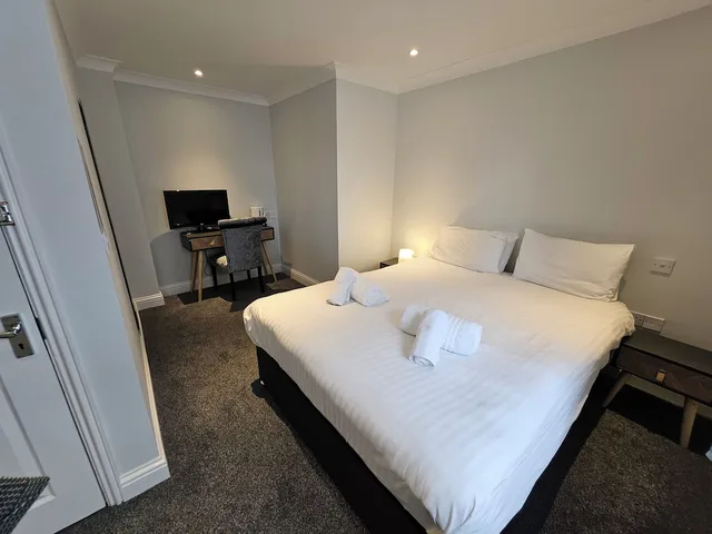 غرفة تنفيذية بسرير كينج، MARSH FARM HOTEL 4/4