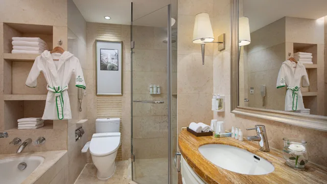 غرفة قياسية بسرير كينج للمدخنين، Holiday Inn Fuzhou New Port 5/6