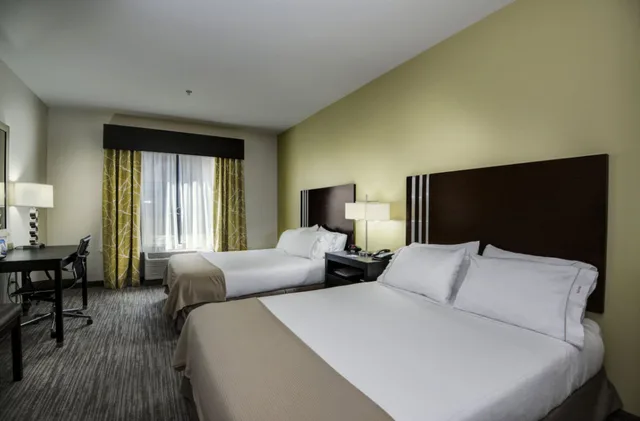 غرفة قياسية بسرير مزدوج، Holiday Inn Express Hotel Suites Conway 1/7