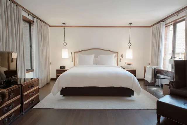 Superior, Queen Bed, Four Seasons Hotel Casa Medina, Bogota 1/4