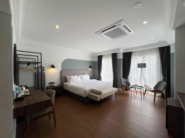 غرفة عائلية ثلاثية، Seri Costa Hotel 1/2