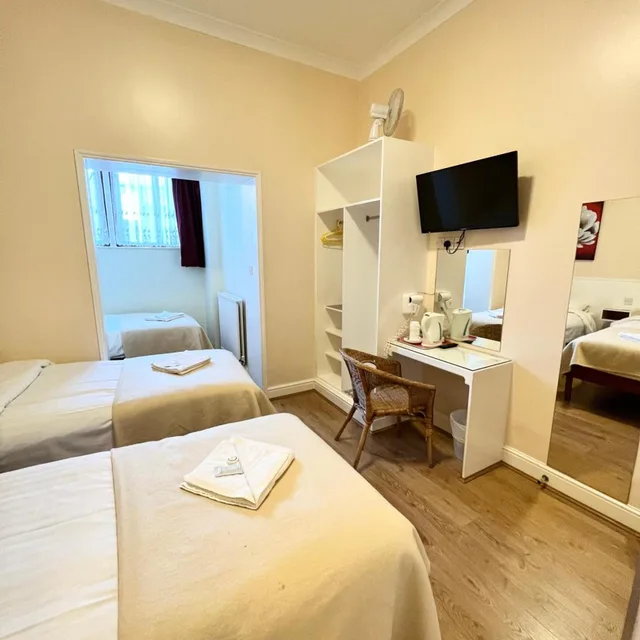 غرفة ثلاثية بحمام خاص، Melbourne House 8/10