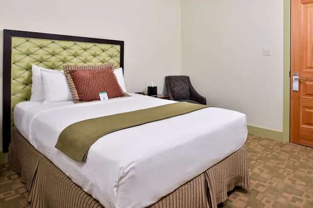 جناح بسرير كوين، Murray Hotel 4/6