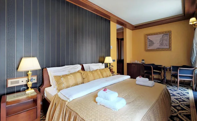 غرفة ديلوكس بسرير كينج، Historic Boutique Hotel Cattaro 6/10