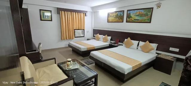 غرفة عائلية، Hotel Su Shree Continental 1/2