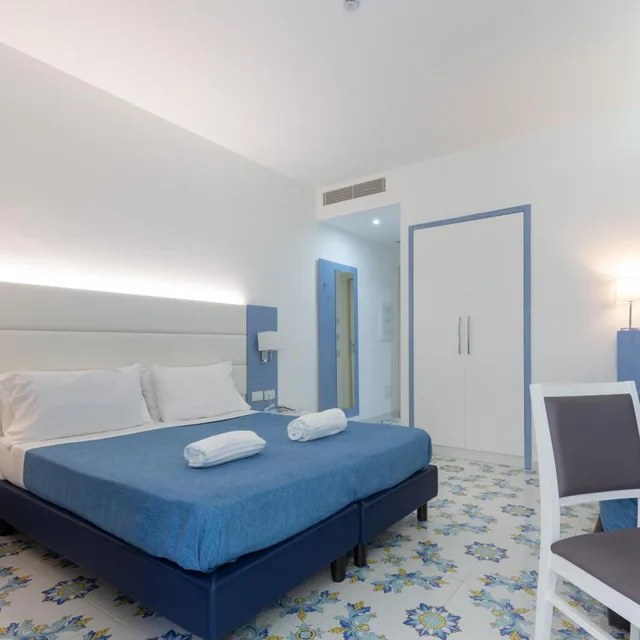 غرفة كلاسيكية ثلاثية، Hotel Giosue A Mare 2/8