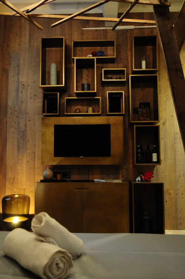 غرفة سوبيريور بسرير كينج، Benci House 2/4