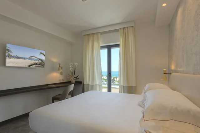 غرفة بسريرين منفصلين بإطلالة على المدينة، Ghibli Hotel 2/3