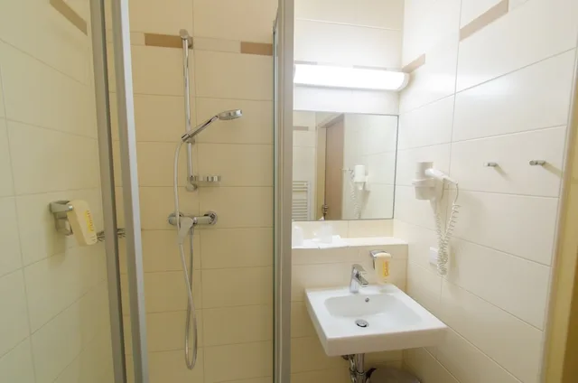شقة بسرير مزدوج وسرير بطابقين بغرفتي نوم، Jufa Hotel Graz 2/4