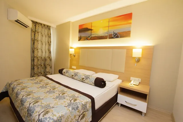 جناح عائلي بثلاثة أسرّة مع أريكة، Blue Wave Suite Hotel - All Inclusive 1/10