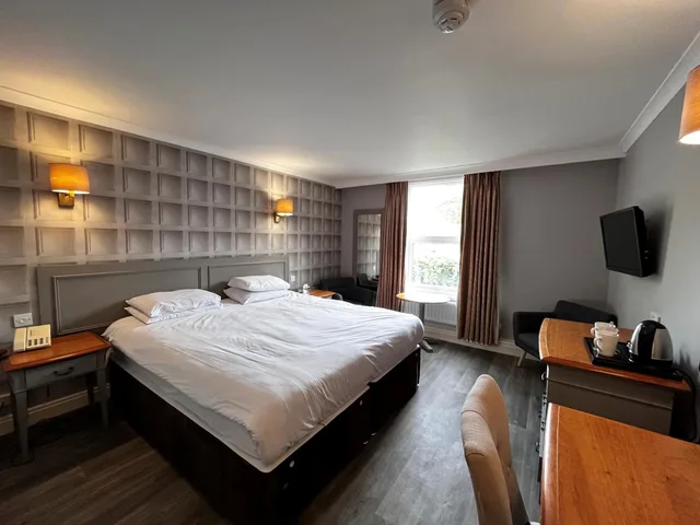 Room, Double Bed, Blackwell Grange 2/5