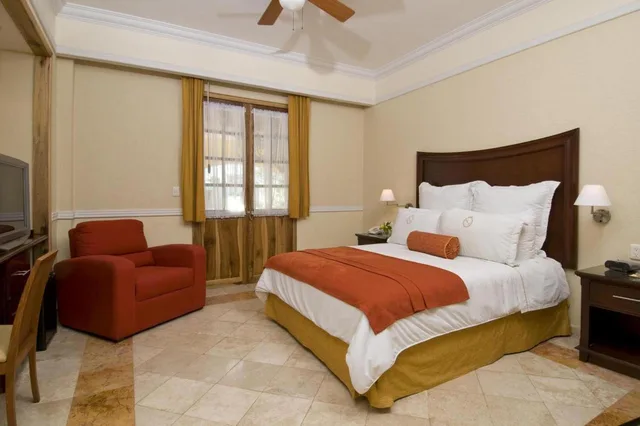 غرفة بسرير كوين، Hacienda Real del Caribe 1/5