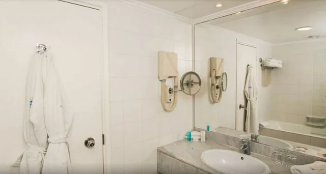 غرفة قياسية بسرير مزدوج، Coral Beach Hotel and Resort 1/1