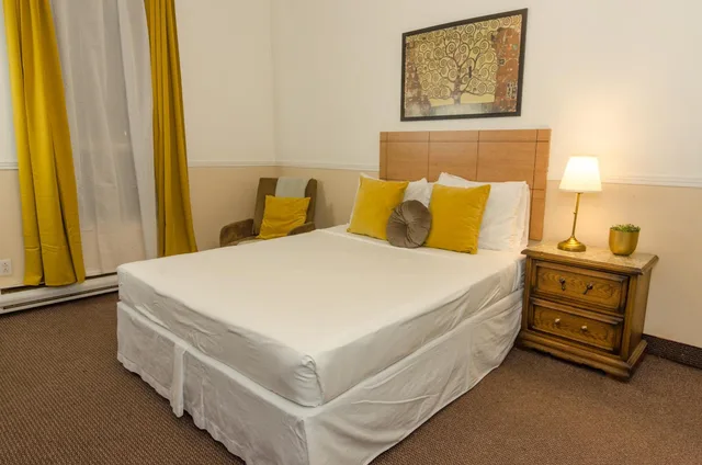 غرفة قياسية بسرير كوين، Hotel Dorion 1/8
