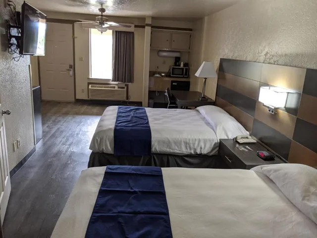 غرفة قياسية بسريرين كوين، Atrium Inn Fort Stockton 1/10