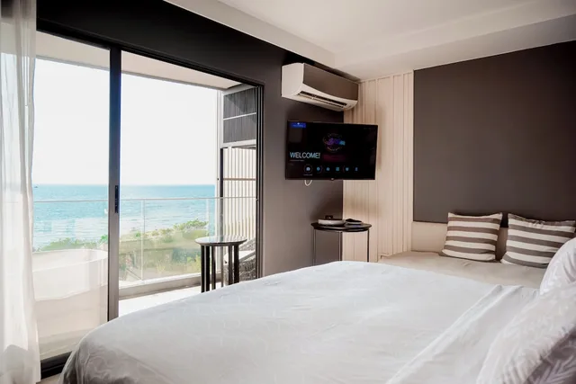 Ocean, Executive, King Bed, Bayphere Hotel Pattaya JC 1/10