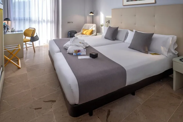 Tower, Comfort, Double Bed، Hotel SERHS Del Port 1/10