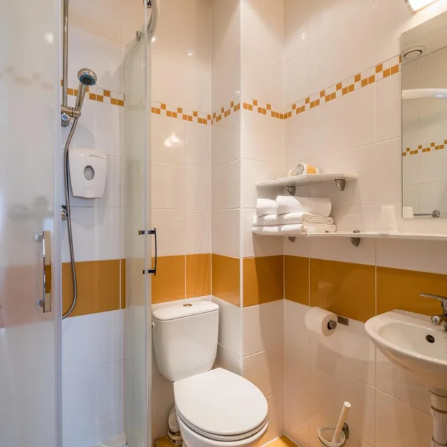 غرفة بسريرين منفصلين، Quality Hotel Wroclaw 3/4