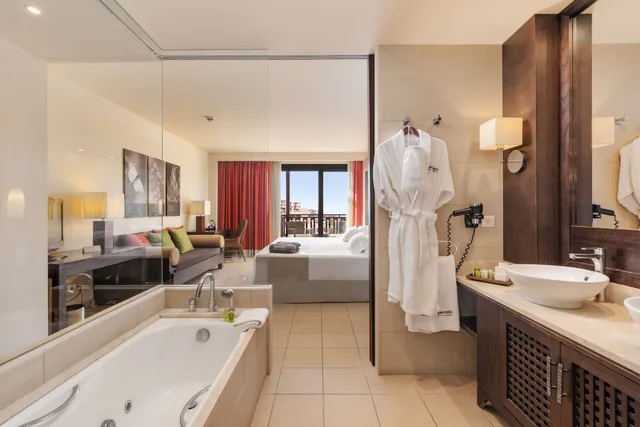 غرفة متصلة، Barcelo Tenerife 8/8
