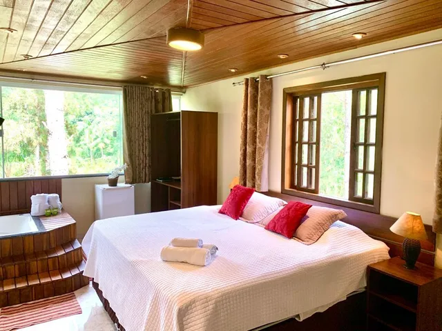 Master, Luxury, Double Bed، Pousada Recanto De Moria 7/10