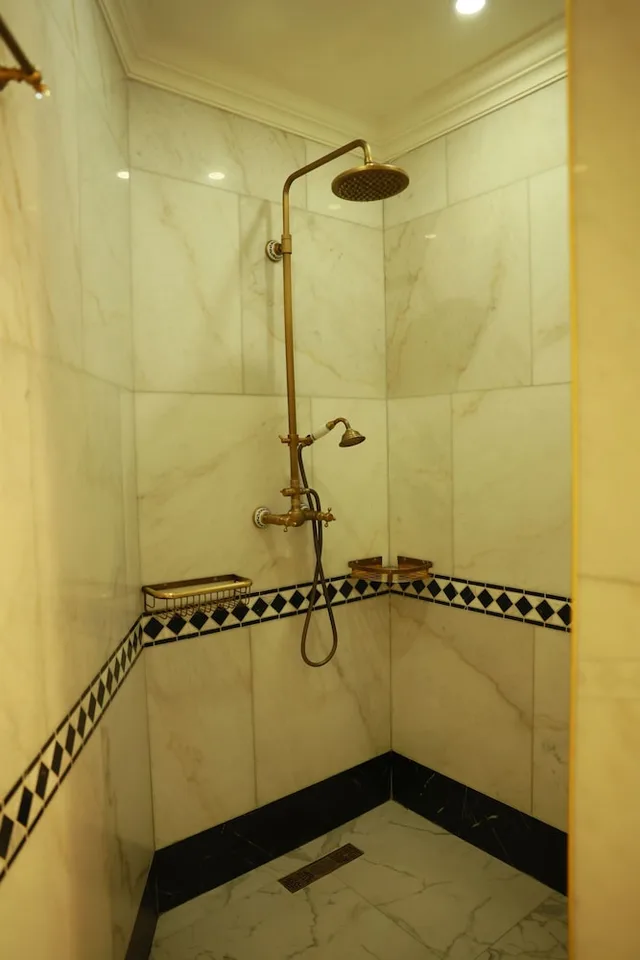 جناح جونيور بسرير كينج، Golden Palace Hotel Yerevan 3/3